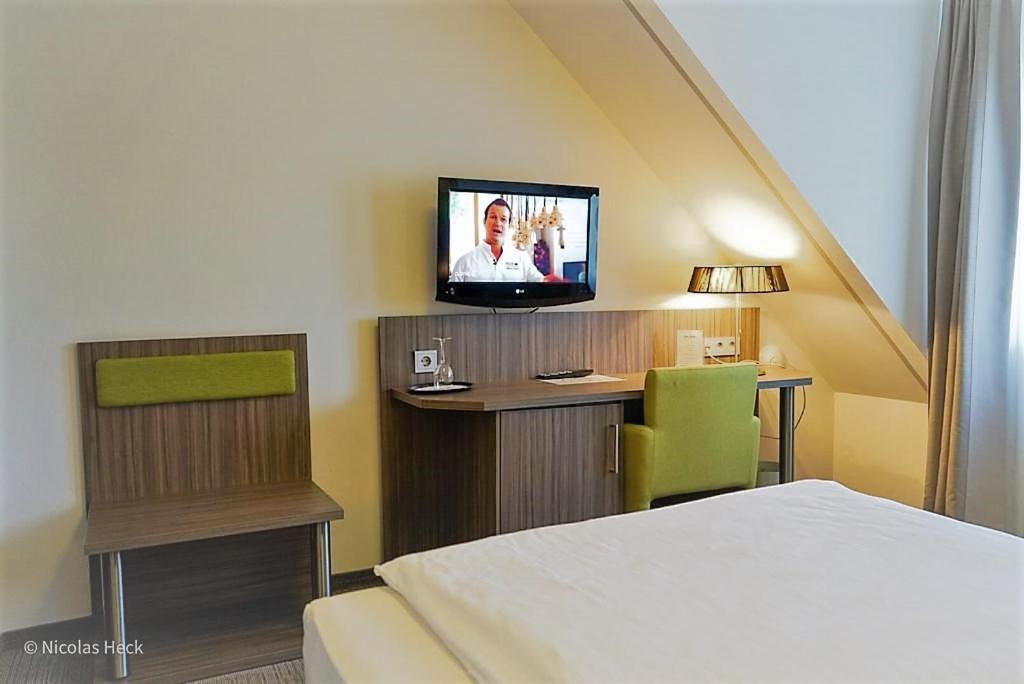 Hotel Ambiente Walldorf Вальдорф Экстерьер фото